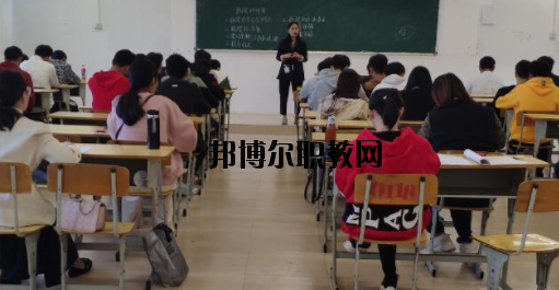 百色工程職業(yè)技術(shù)學校2020年招生辦聯(lián)系電話 