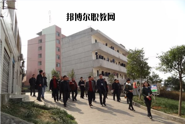 古藺縣大村職業(yè)中學(xué)校2020年報(bào)名條件、招生要求、招生對(duì)象