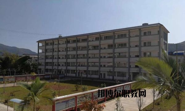 孟連縣職業(yè)高級(jí)中學(xué)2020年報(bào)名條件、招生要求、招生對(duì)象