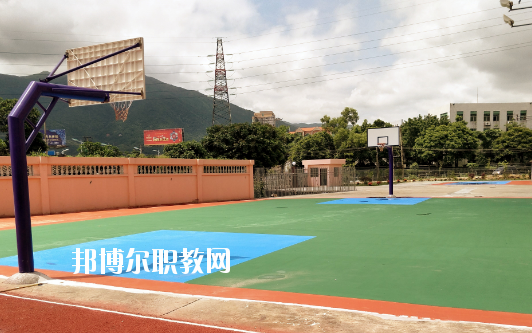 普寧興美職業(yè)技術學校2020年招生辦聯(lián)系電話