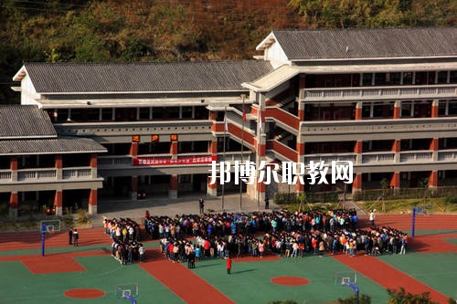 四川石棉職業高級中學怎么樣、好不好