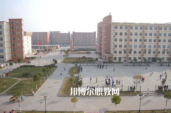 重慶合川教師進修學校2022年學費、收費多少 