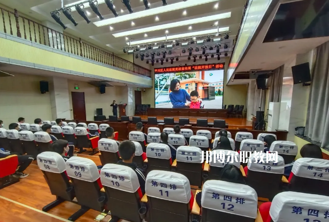 甘肅煤炭工業(yè)技工學(xué)校2022年學(xué)費、收費多少