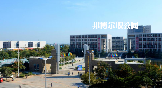 陜西國際商貿學院附屬中職校2022年報名條件、招生要求、招生對象