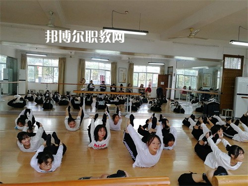 黃山炎培職業(yè)學(xué)校2022年報(bào)名條件、招生要求、招生對(duì)象
