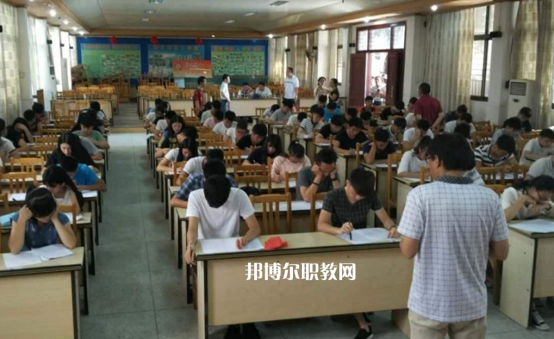 陸豐技工學(xué)校2022年報名條件、招生要求、招生對象