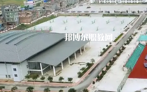 紫云苗族布依族自治民族職業技術中學2022年報名條件、招生要求、招生對象