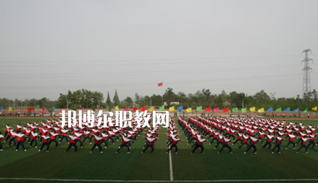 武漢衛(wèi)生學(xué)校2022年報(bào)名條件、招生要求、招生對(duì)象