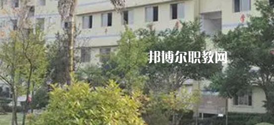 重慶市三峽職業(yè)技工學(xué)校地址在哪里，哪個(gè)地區(qū)，哪個(gè)城市?