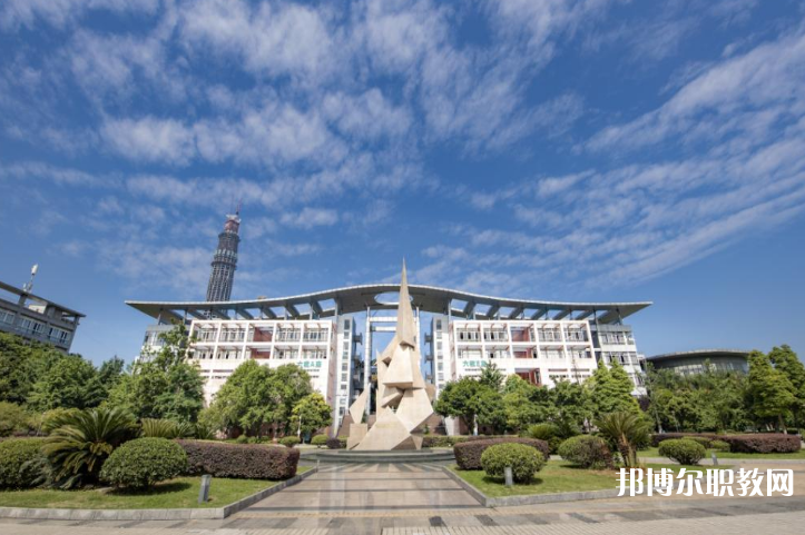四川城市技師學(xué)院地址，乘車(chē)路線(xiàn) 
